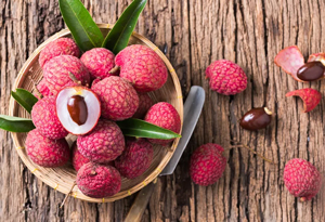 Lychee picking
